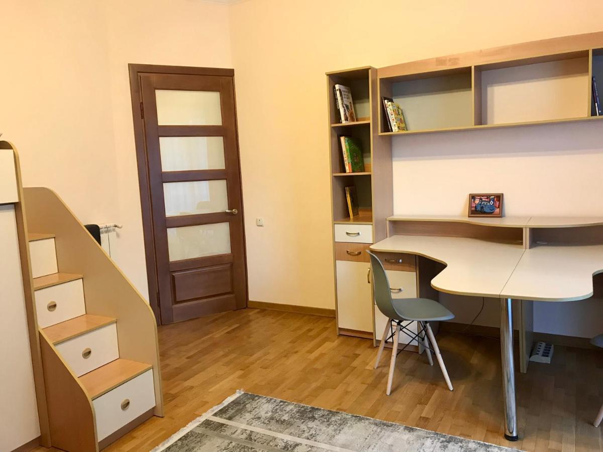 Family Apartment Near The University Czerniowce Zewnętrze zdjęcie