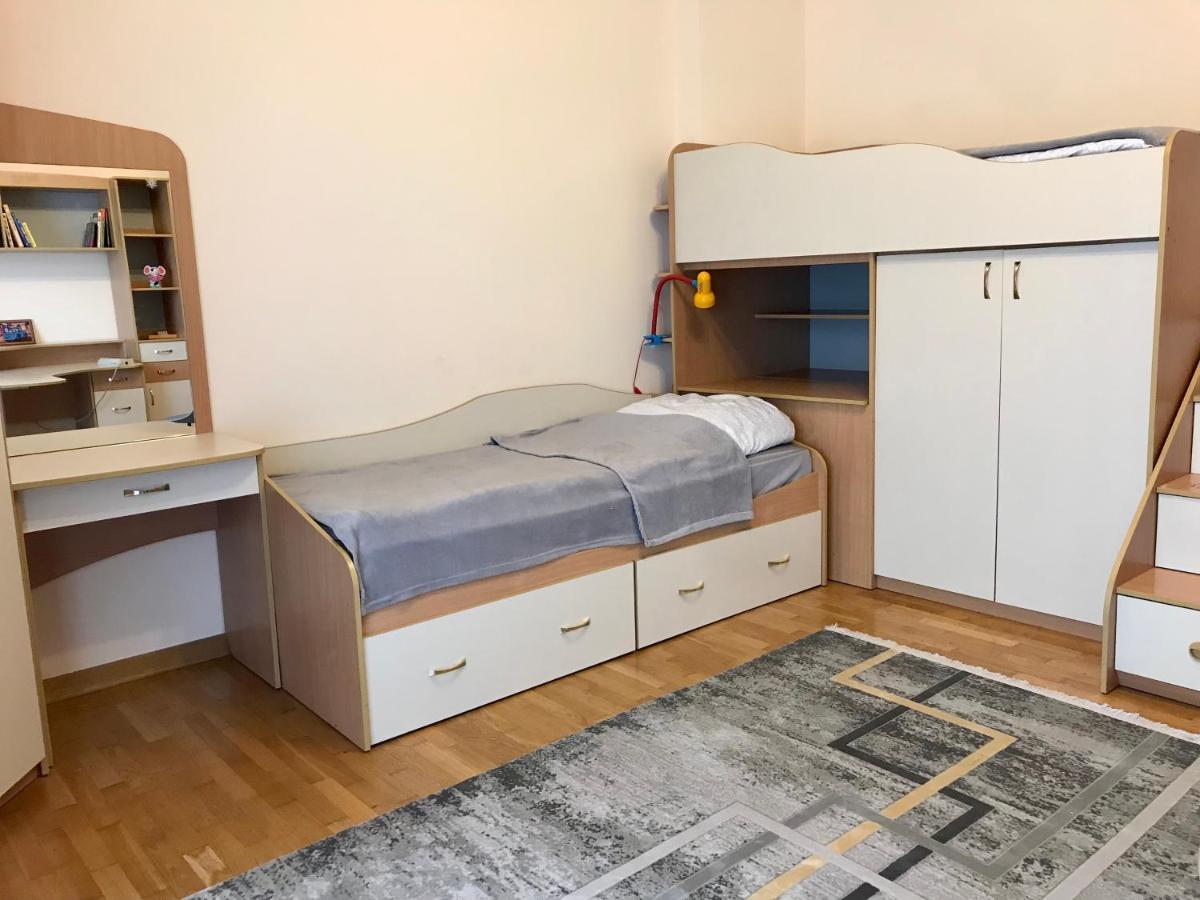 Family Apartment Near The University Czerniowce Zewnętrze zdjęcie