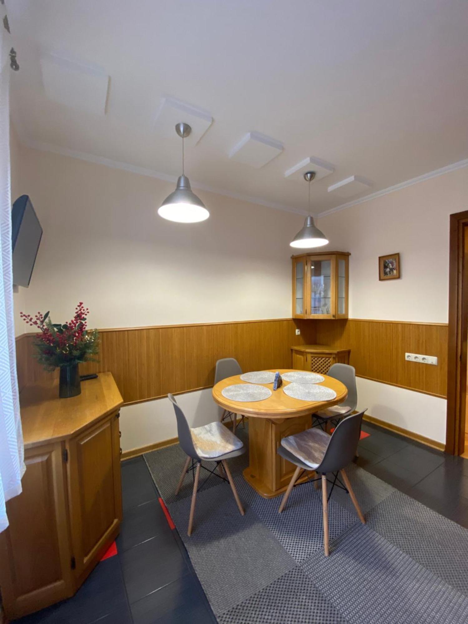 Family Apartment Near The University Czerniowce Zewnętrze zdjęcie